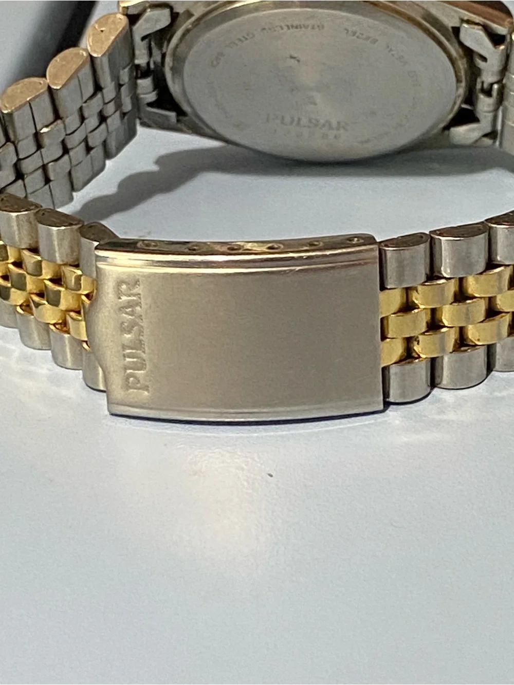 Pulsar Quartz Gold Tone Men's Vintage 1980s Retro Watch
